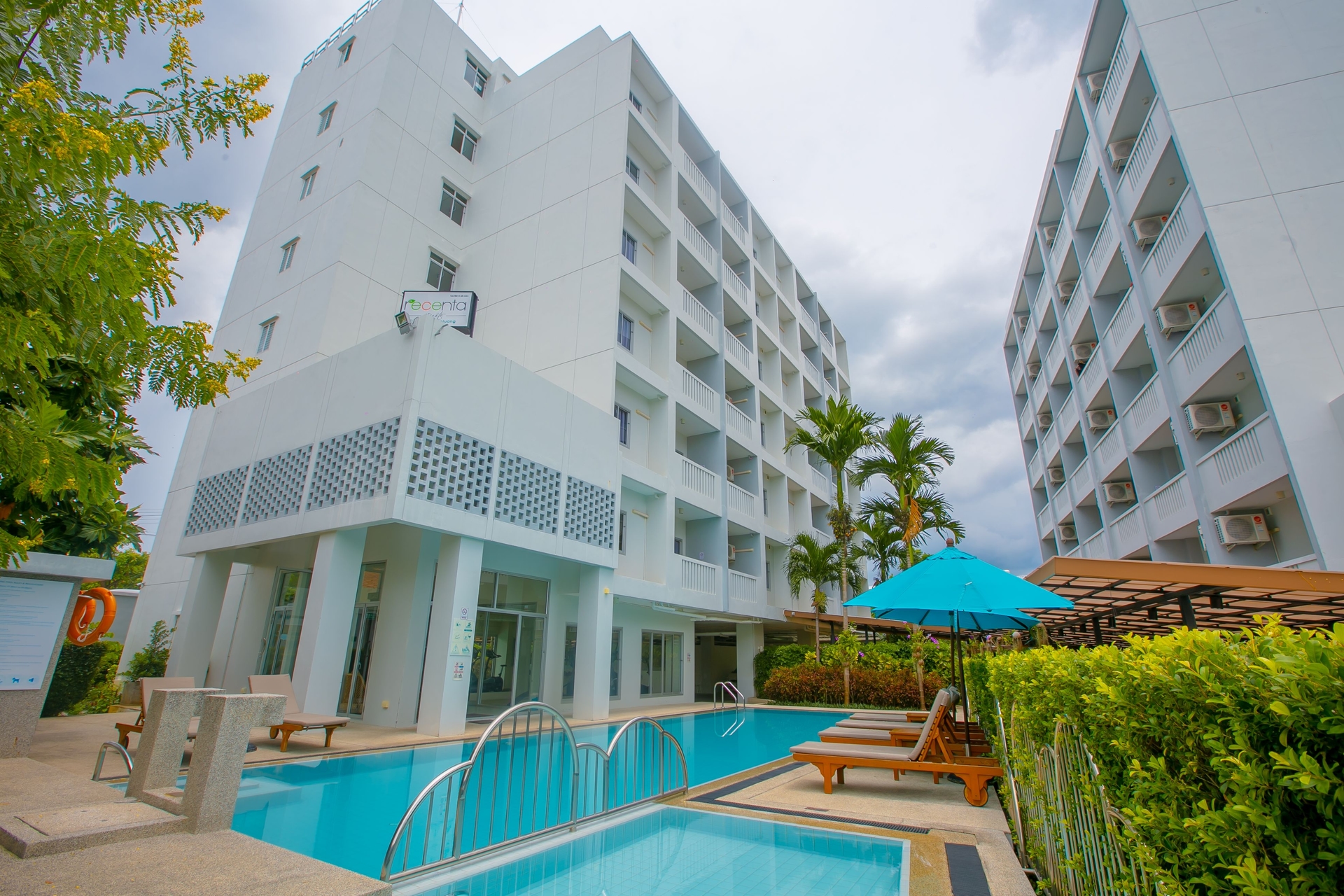 รีเซนตา สวีท ภูเก็ต สวนหลวง (Recenta Suite Phuket Suanluang)0