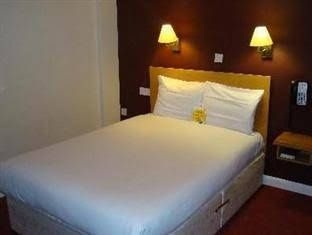 Sky Plaza Hotel4