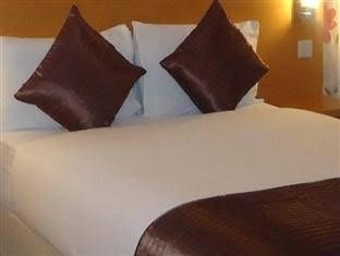 Sky Plaza Hotel2