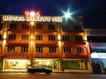 Hotel Ninety Six Melaka Raya0