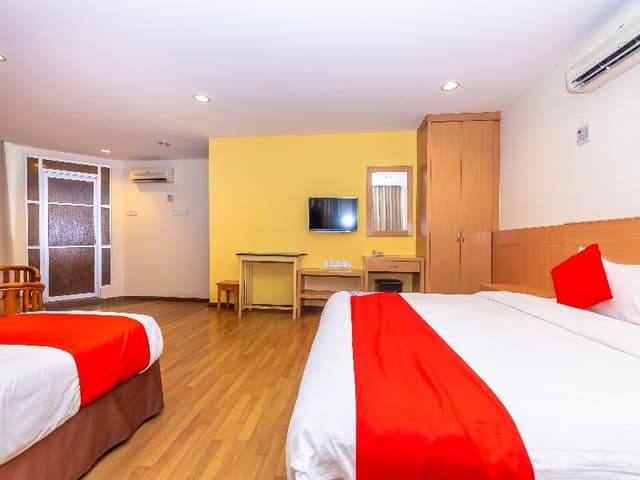 Room DELUXE KING BED