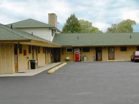 Brikcrete Motel Wyoming Grand Rapids1