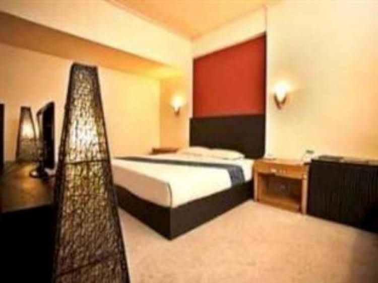 Hotel Apita Cirebon2
