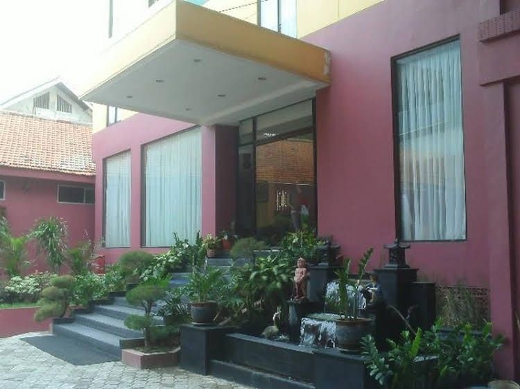 Hotel Istana Ratu Jalan Jaksa3
