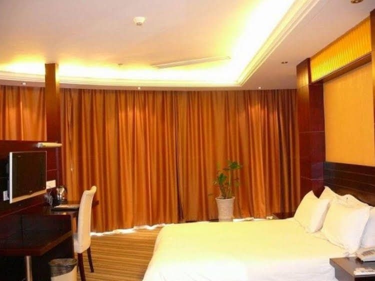 GreenTree Alliance Yangzhou West Passenger Station Emperor Hotel3