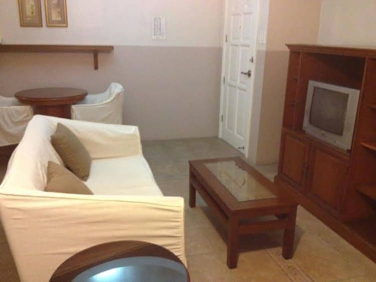 A7 Square Apartelle A7 Square Apartelle