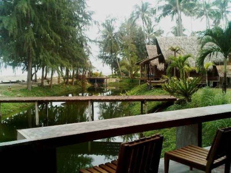 โคโค คอทเทจ รีสอร์ท (Coco Cottage Resort)2