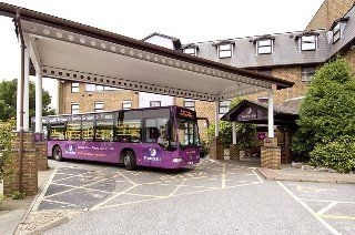 Premier Inn London Gatwick (A23 Airport Way)1