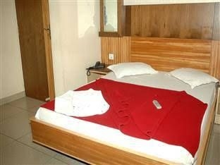 UG Grand Hotel0