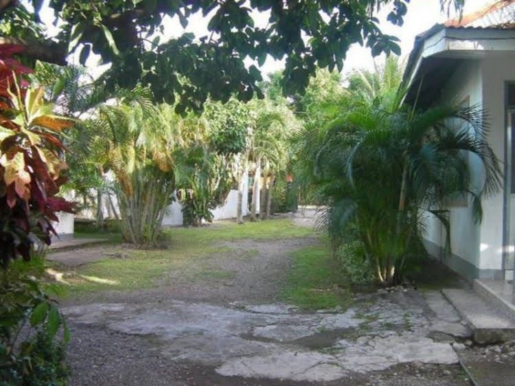 Paguia's Cottages0