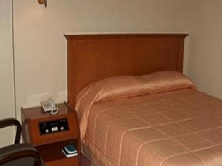 Hotel Mutiara Ambon3