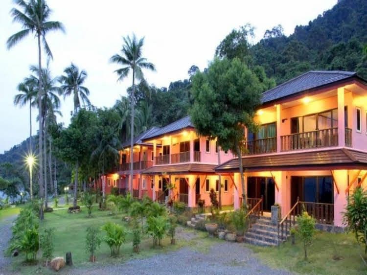 มยุรี สีชมพู รีสอร์ท มยุรี สีชมพู รีสอร์ท