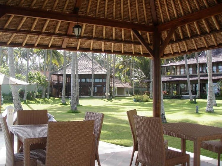 บีชฟรอนต์ ซิตาคารา ซารี วิลล่า (Beachfront Citakara Sari Villas)4