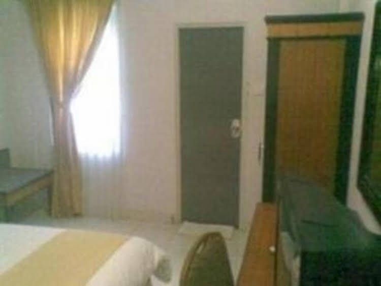 Hotel Andalucia Papua1