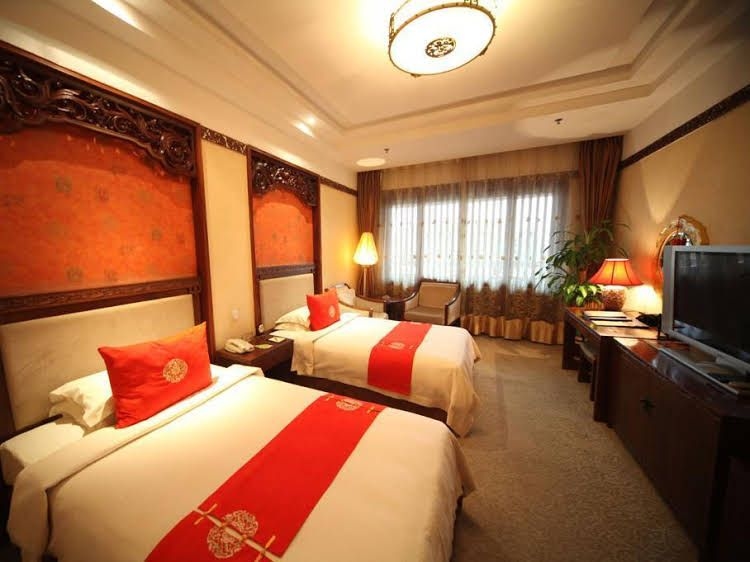 Tang-paradise Hotel1