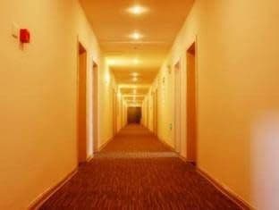 Super 8 Hotel Yishui Changanlu Super 8 Hotel Yishui Changanlu