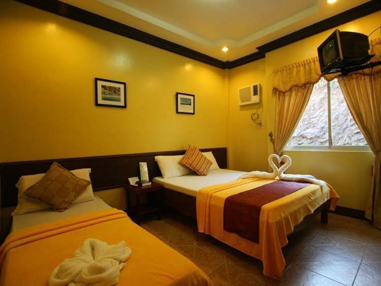 Mount Tapyas Hotel3