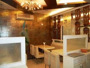 Hotel Meera0
