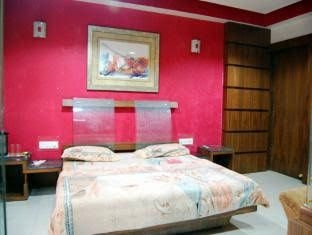 Hotel Meera2