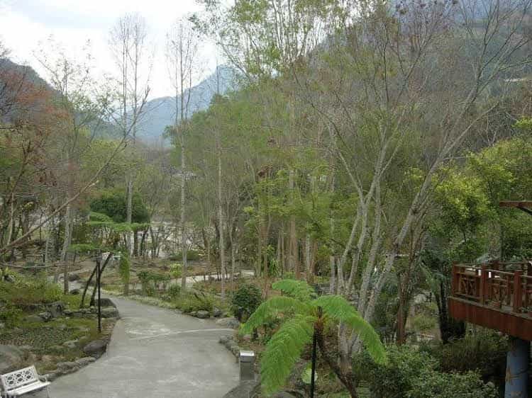 โรงแรมน้ำพุร้อนฮู่ซาน โรงแรมน้ำพุร้อนฮู่ซาน