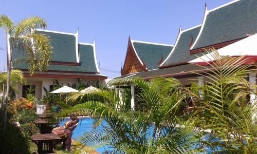 Villa Angelica Bed and Breakfast in Phuket4