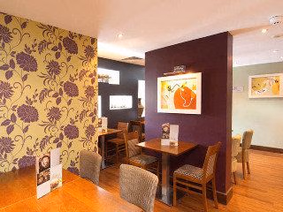 Roomzzz Leeds City1