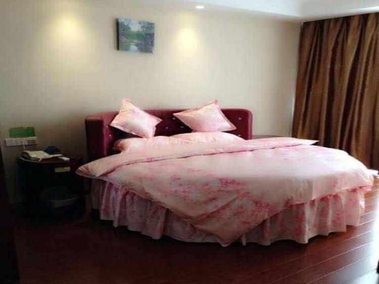 GreenTree Inn Suzhou Shengze Hotel GreenTree Inn Suzhou Shengze Hotel