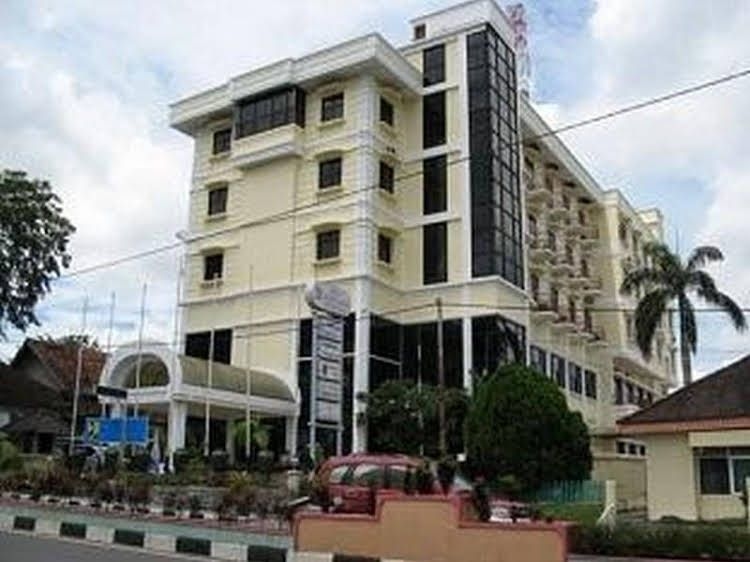 Hotel Bumi Asih Bangka0
