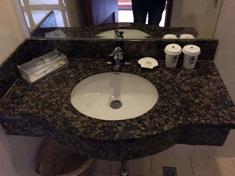 Green Tree Inn Jiangyin Middle Binjiang Road1