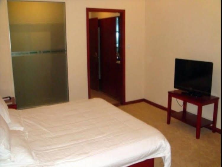 Green Tree Inn Wuxi Qian Qiao Express1