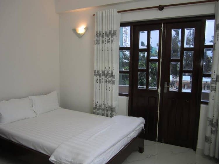 Nam Viet Hotel0