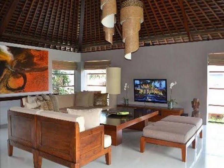 Villa Mojo2