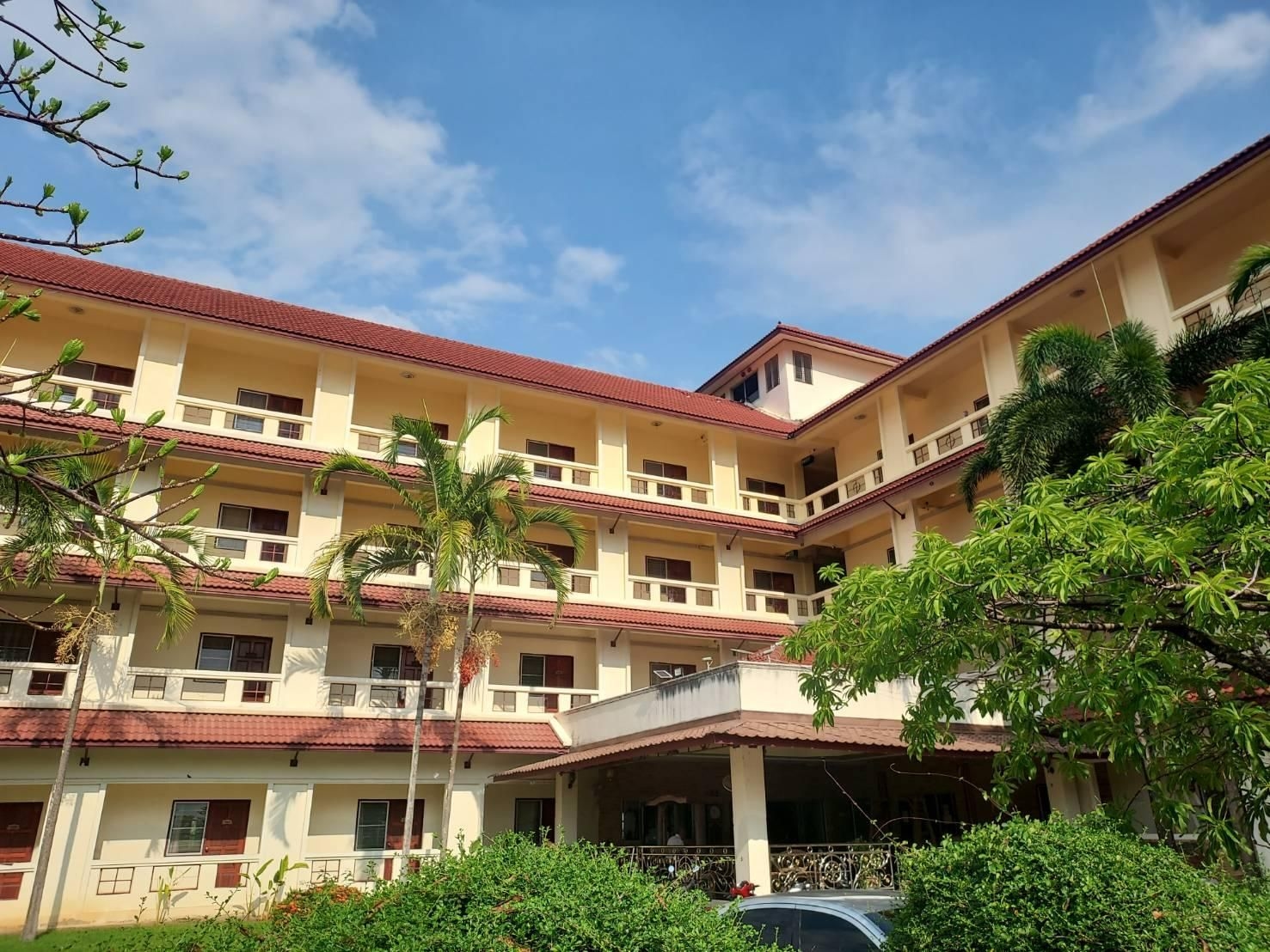 โรงแรมเอ.พี.การ์เดน (A.P Garden Hotel)1