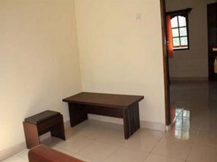 โรงแรมมาวาร์ซาริ (Hotel Mawar Sari)2