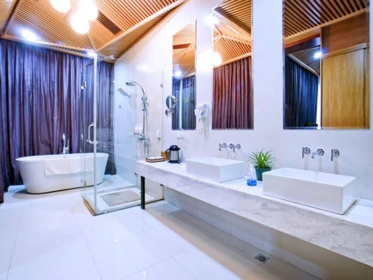 Yangzhou Slender West Lake Hot Spring Resort Yangzhou Slender West Lake Hot Spring Resort