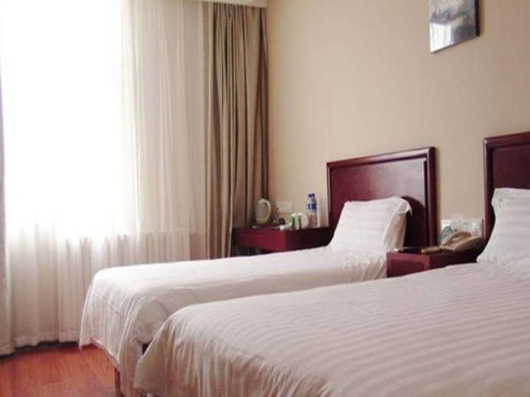 Green Tree Inn Tianjin West Railway Station Stage Hotel1