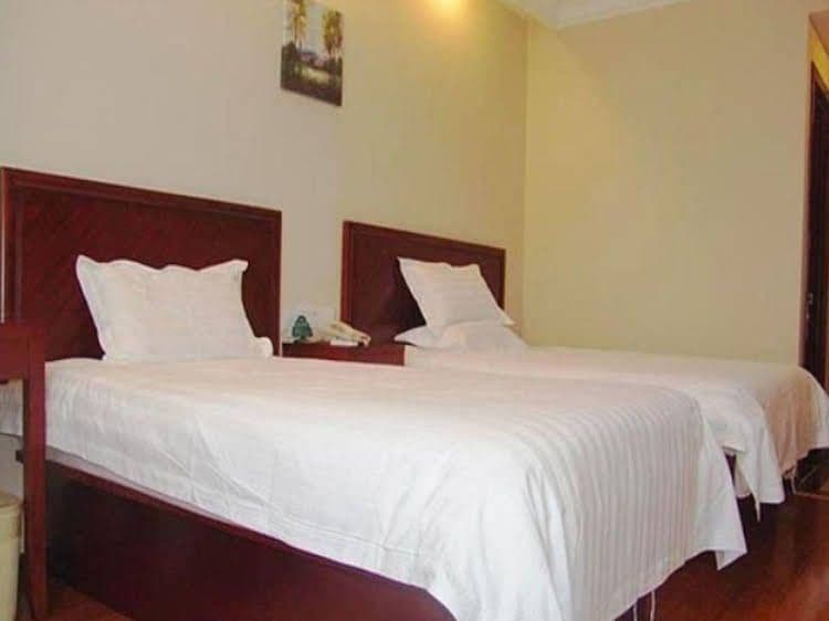 Green Tree Inn Tianjin West Railway Station Stage Hotel Green Tree Inn Tianjin West Railway Station Stage Hotel