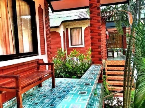 Bungalow with Garden View