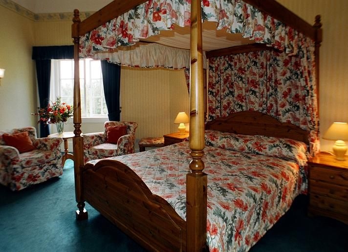 โรงแรมโคลเฮ้าส์ (Coul House Hotel)2