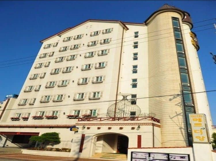 Goodstay Meridien Donghae Hotel Goodstay Meridien Donghae Hotel