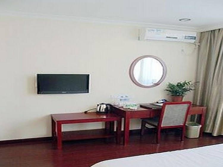 Green Tree Inn Wuxi Yinxiu Road Wanda Plaza Hotel1