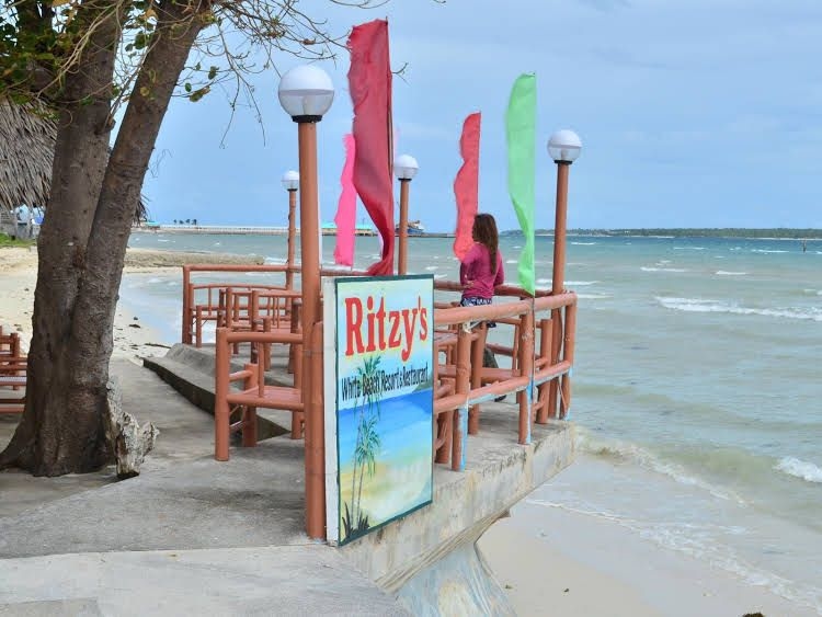 Ritzy's White Beach Resort and Restaurant4
