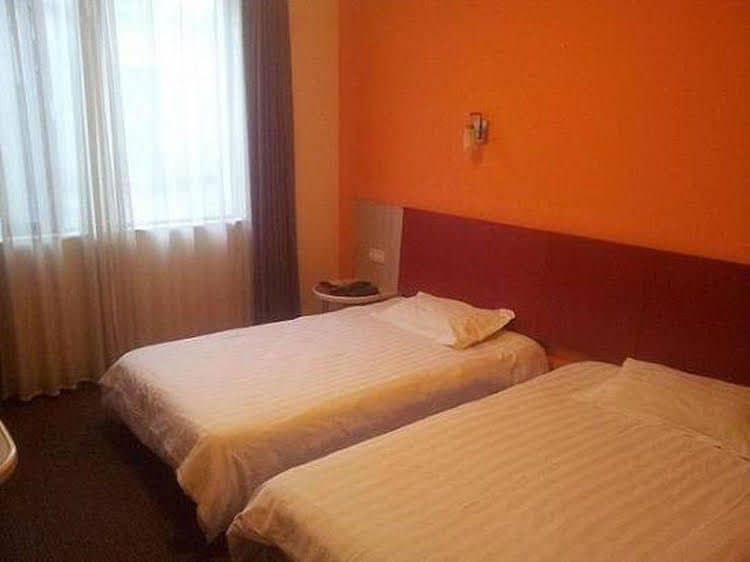 Motel 168 Shanghai Qibao Old Town Subway Station Branch Motel 168 Shanghai Qibao Old Town Subway Station Branch
