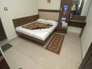 โรงแรมชิฟพาเลส (Hotel Shiv Palace)1