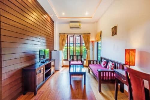 Suite with Pool View