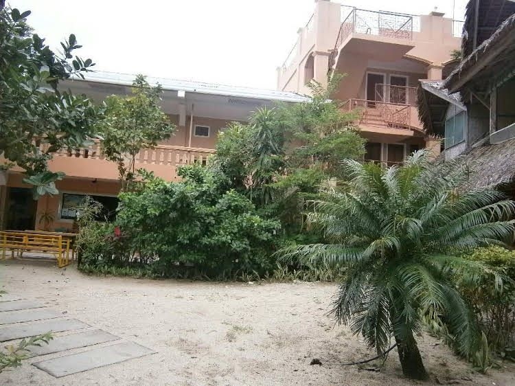 Summer Connection Beach Resort0