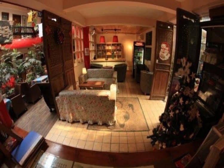Chengdu Dragon Town Sichuan Style Hostel Chengdu Dragon Town Sichuan Style Hostel