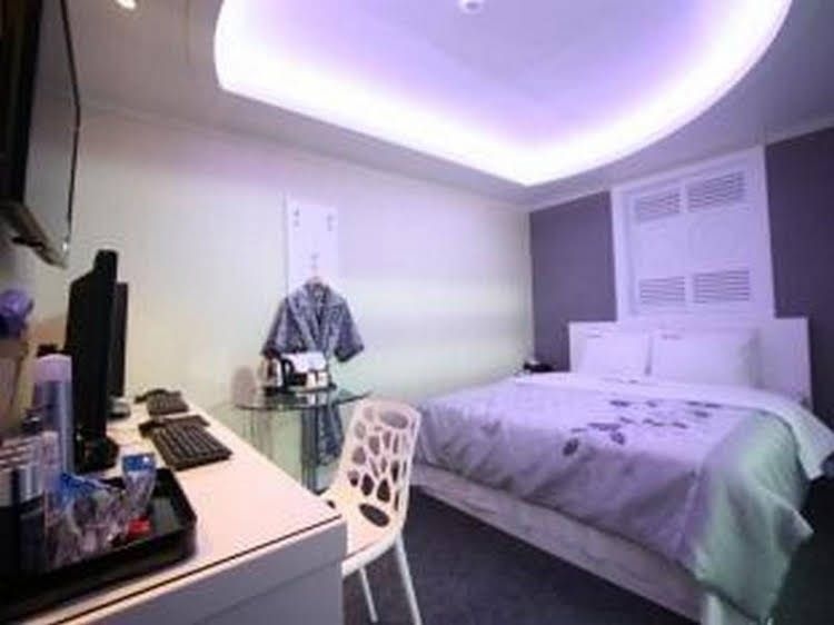 R Hotel Gangdong3