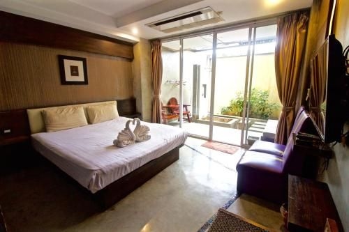 เออน่า รีสอร์ท (Eurna Resort)1