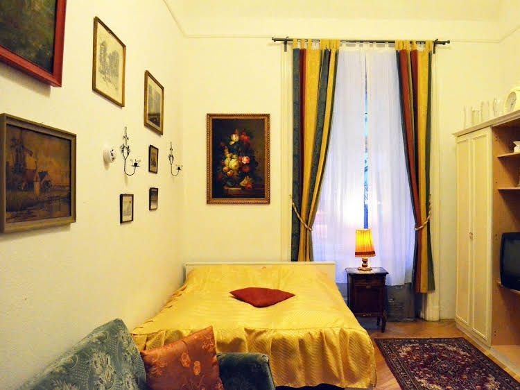 Vaci Street Apartment3
